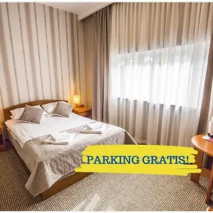 https://hotel-polonez.krakowhotelspoland.com