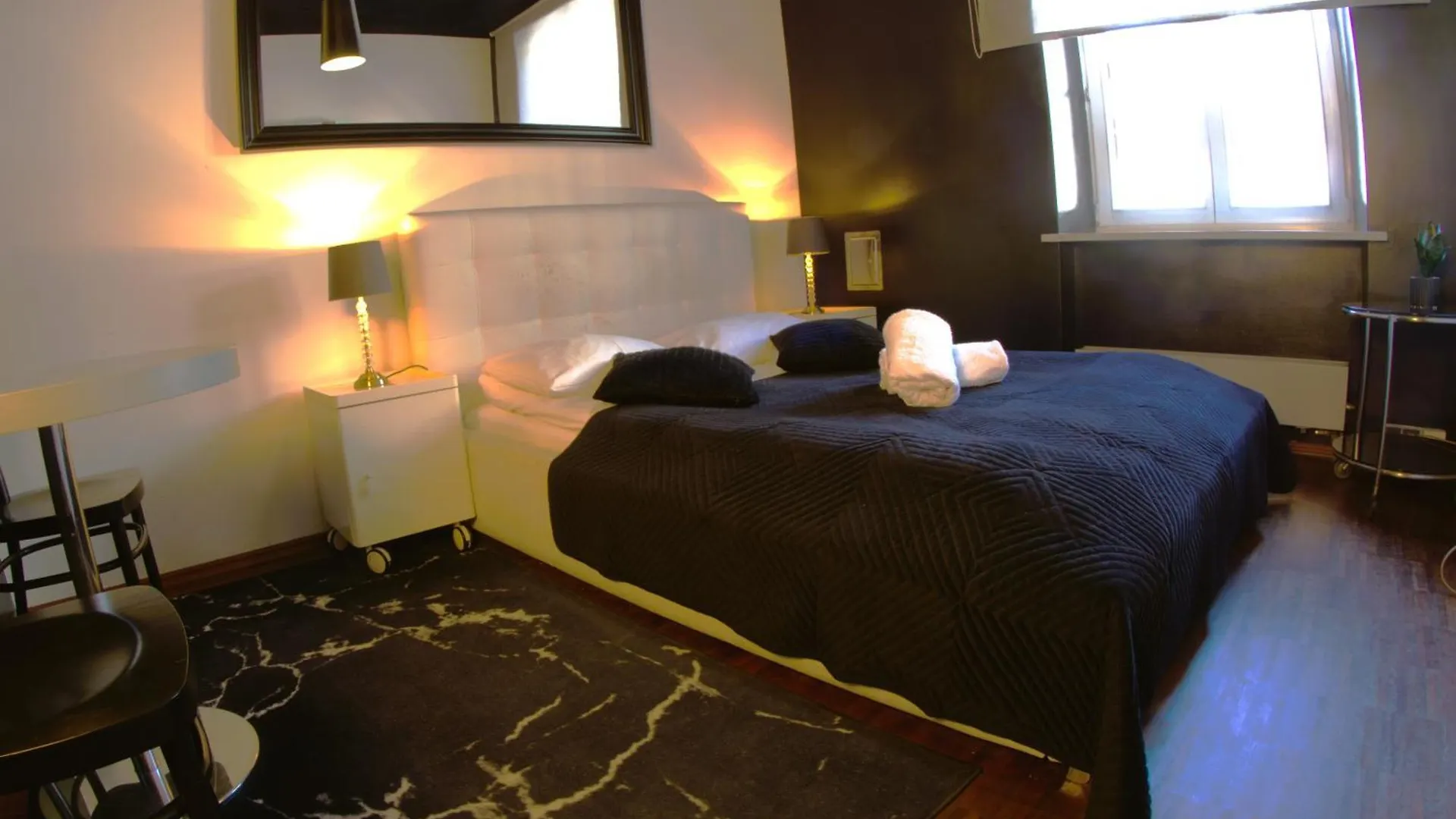 Chmielna Guest House Warsaw
